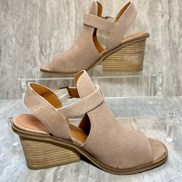 Lucky Brand Tan Brown Leather Adjustable Wedge Sandals 7.5M - Picture 2 of 7